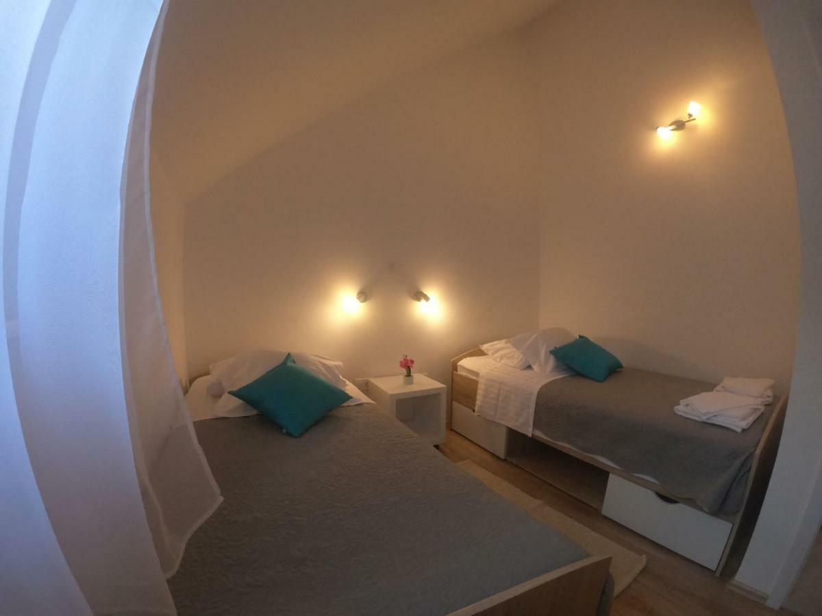 Apartment Vesna Примоштен Экстерьер фото