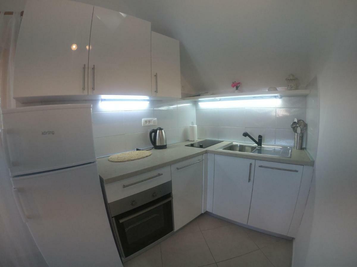 Apartment Vesna Примоштен Экстерьер фото