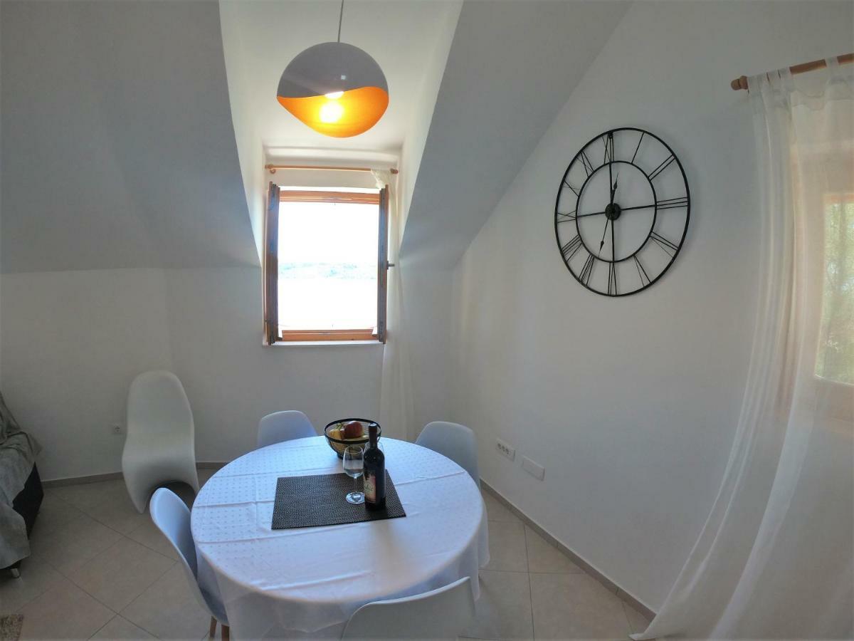 Apartment Vesna Примоштен Экстерьер фото